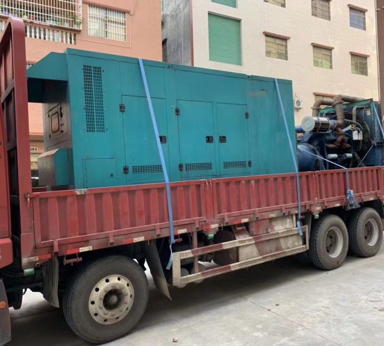 松山如何在不同负载率下确保 400KW 柴油发电机组的正常运行？